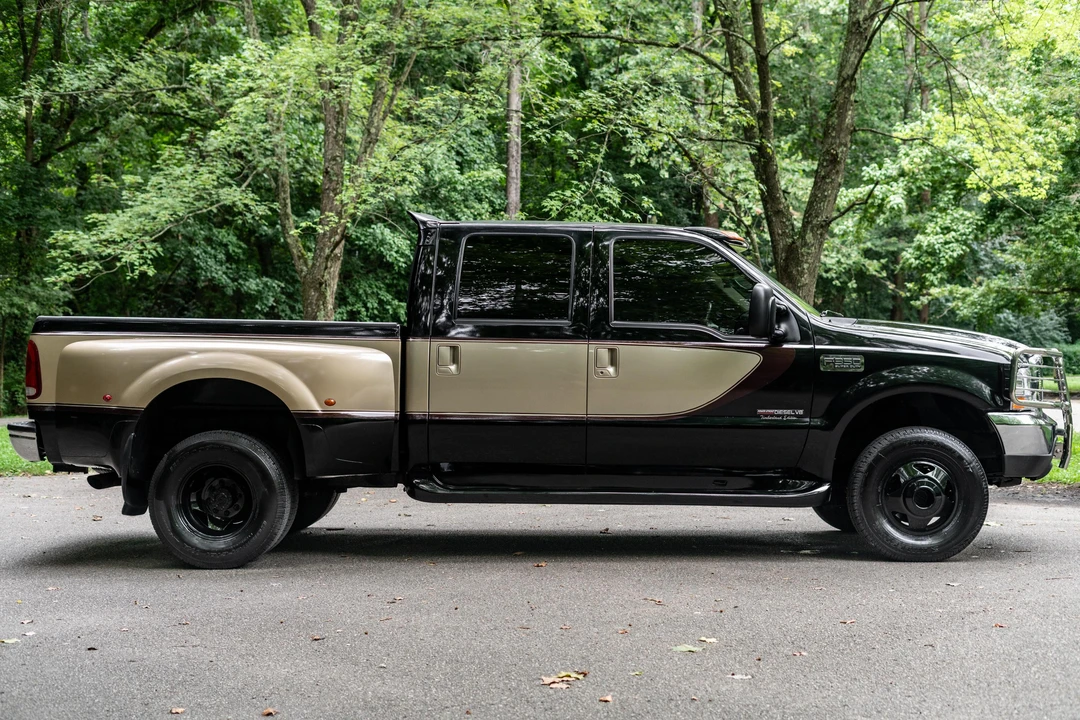 2000 Ford Super Duty 1st Gen - Image 3 of 31