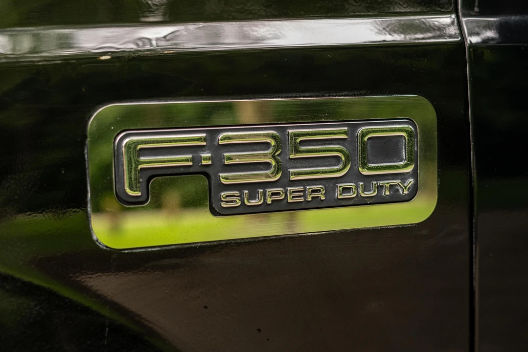 2000 Ford Super Duty 1st Gen - Image 16 of 31