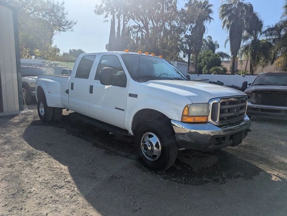 2000 Ford Super Duty 1st Gen - Image 7 of 18
