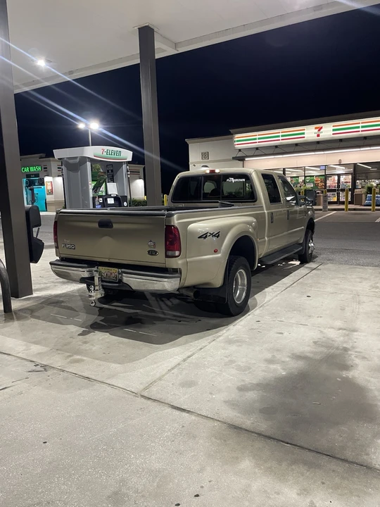 2000 Ford Super Duty 1st Gen - Image 4 of 16
