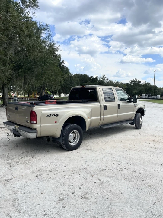 2000 Ford Super Duty 1st Gen - Image 9 of 16