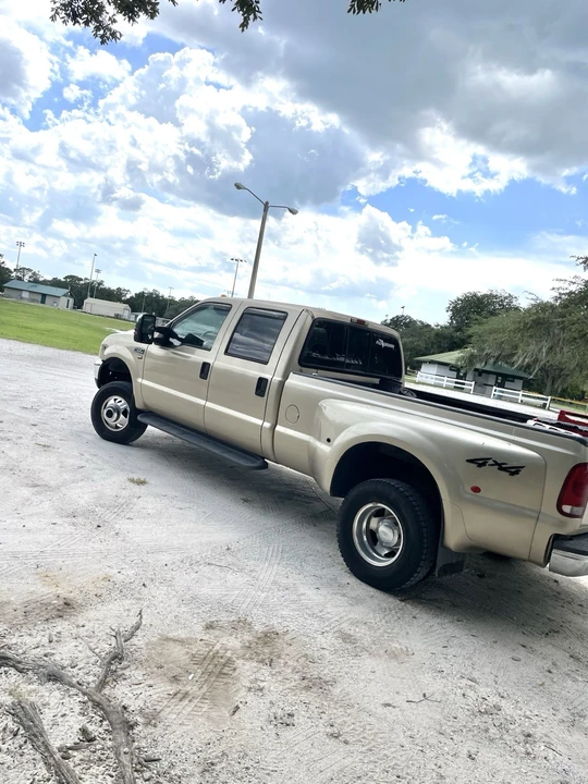 2000 Ford Super Duty 1st Gen - Image 11 of 16