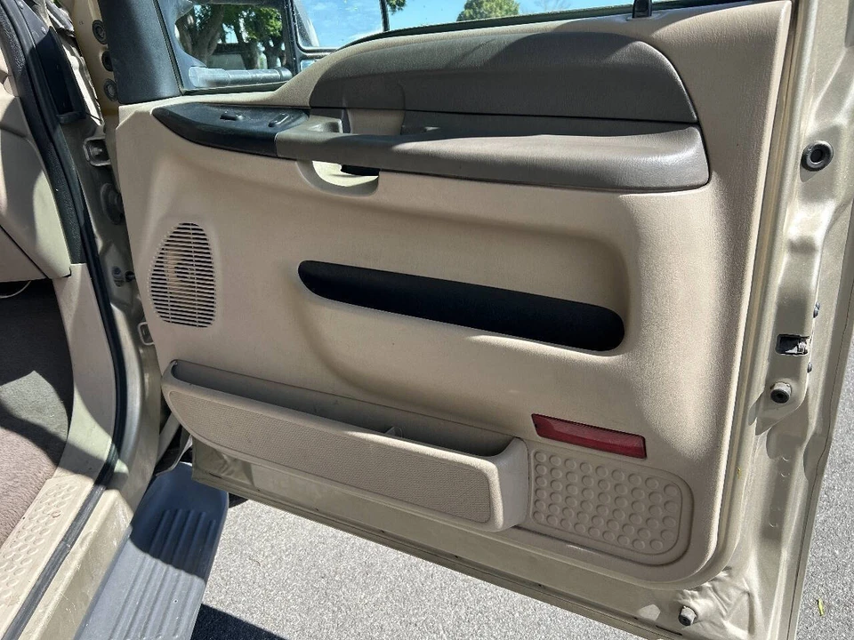 2000 Ford Super Duty 1st Gen - Image 17 of 31