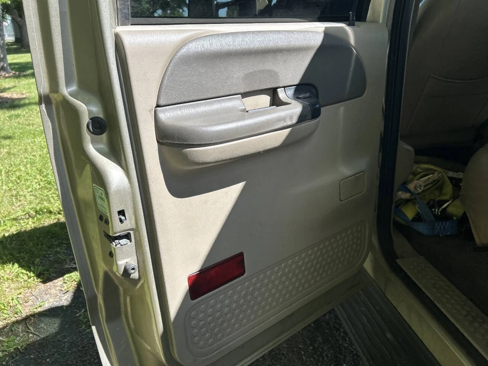 2000 Ford Super Duty 1st Gen - Image 15 of 31