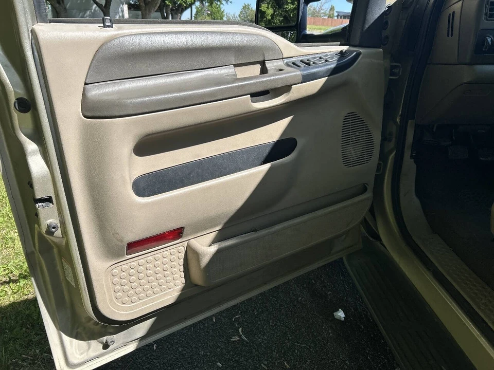 2000 Ford Super Duty 1st Gen - Image 13 of 31