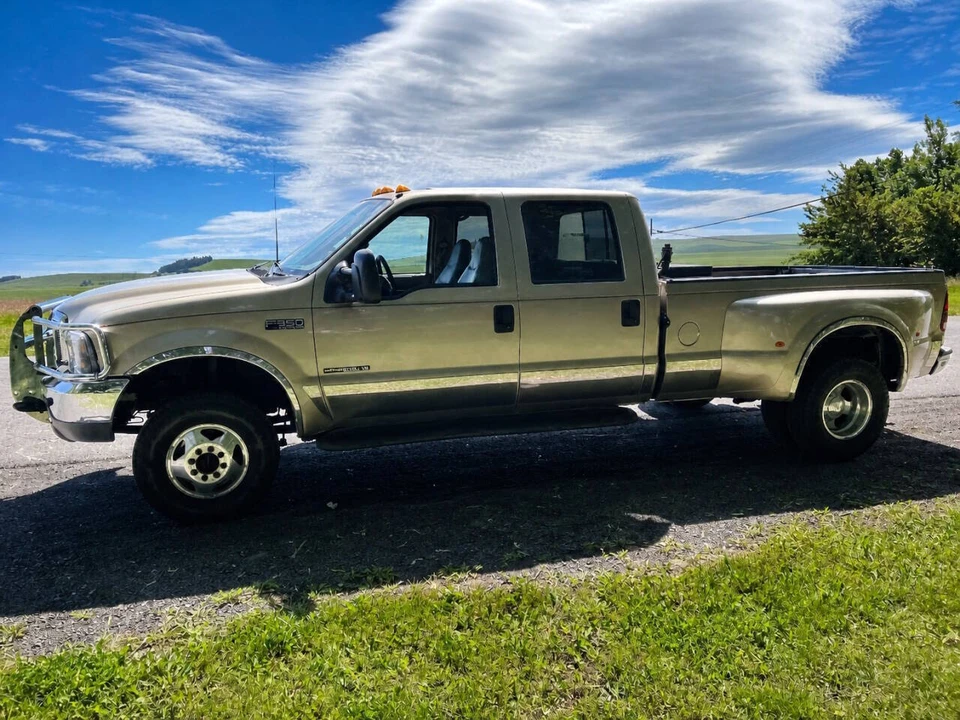 2000 Ford Super Duty 1st Gen - Image 3 of 31