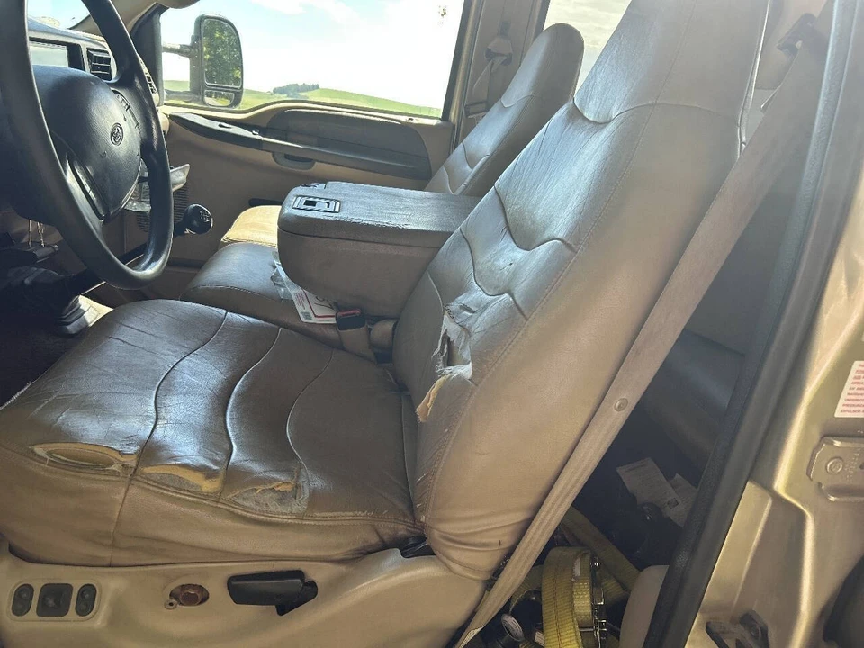 2000 Ford Super Duty 1st Gen - Image 14 of 31