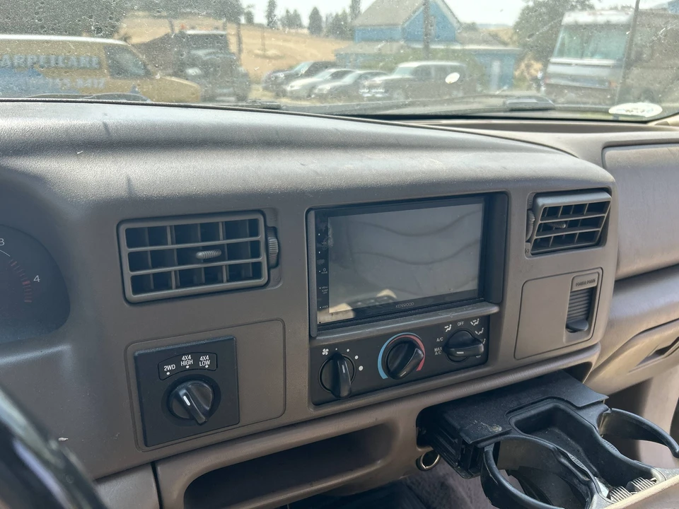 2000 Ford Super Duty 1st Gen - Image 30 of 31