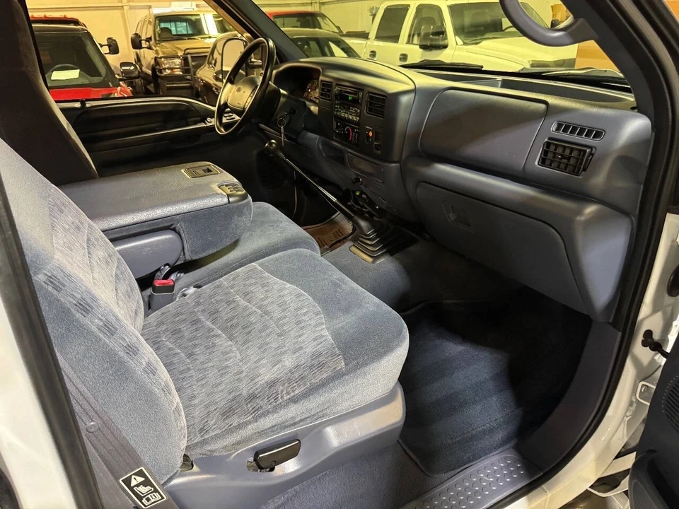2000 Ford Super Duty 1st Gen - Image 7 of 12