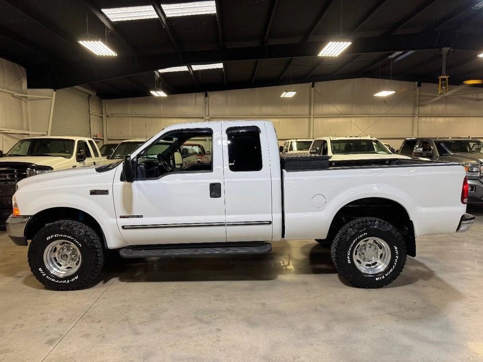 2000 Ford Super Duty 1st Gen - Image 8 of 12