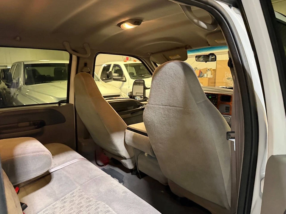 2000 Ford Super Duty 1st Gen - Image 10 of 12