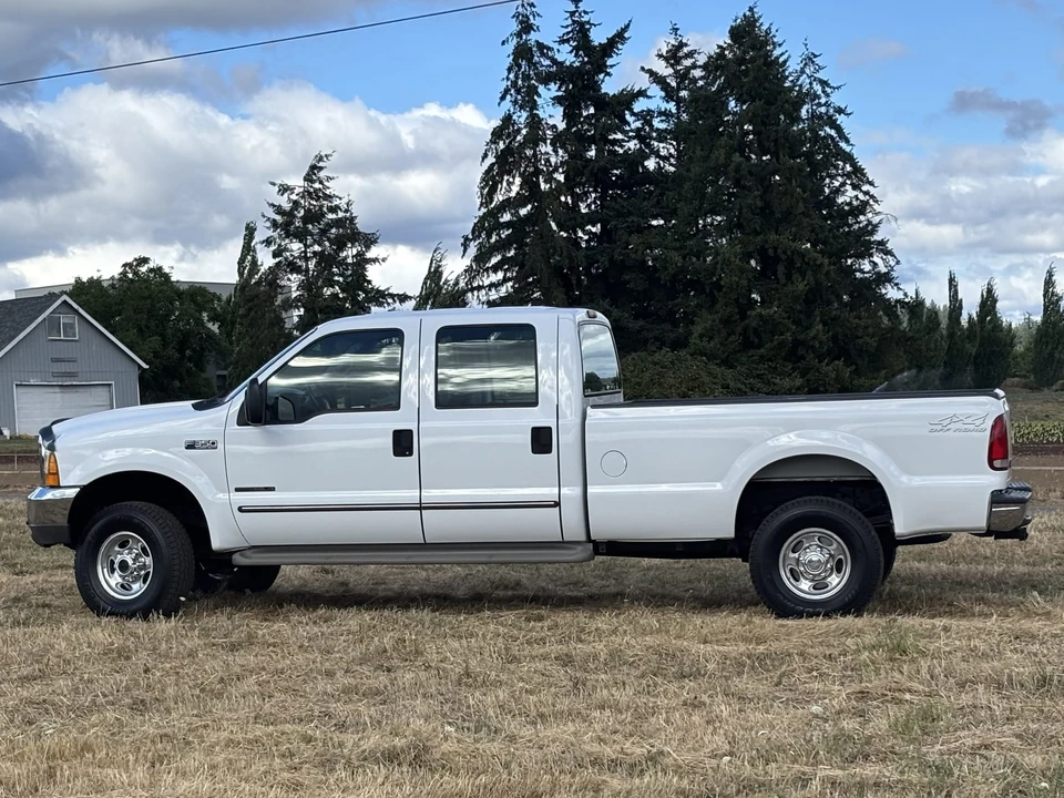 2000 Ford Super Duty 1st Gen - Image 8 of 31