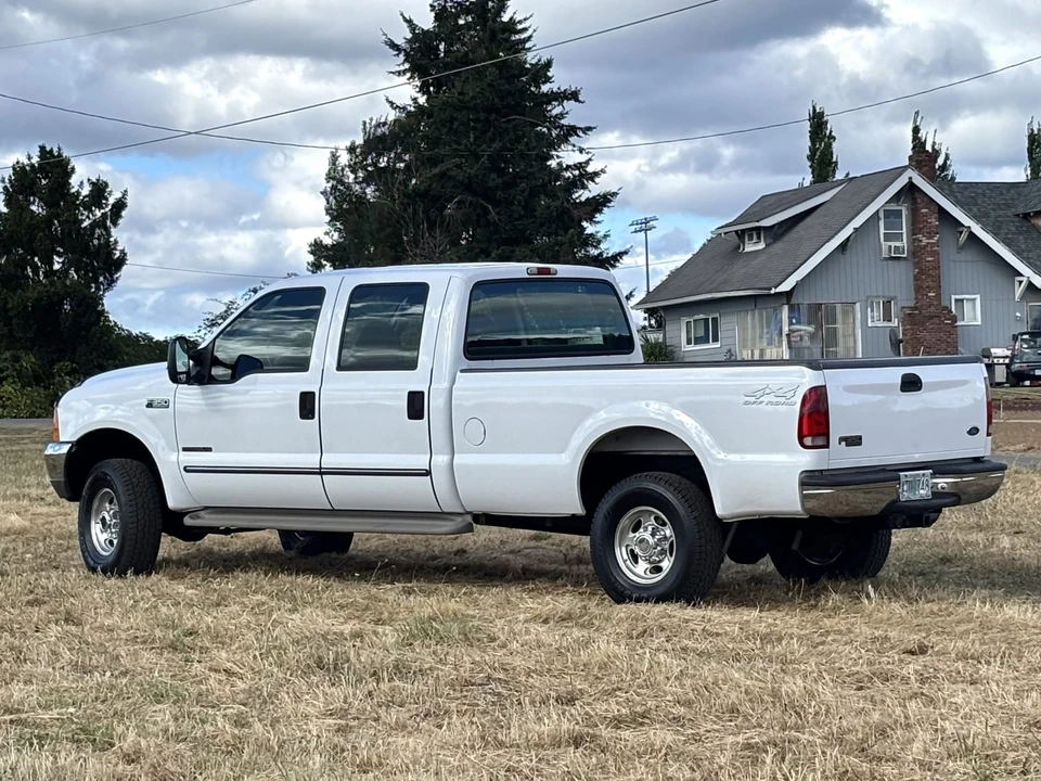 2000 Ford Super Duty 1st Gen - Image 10 of 31