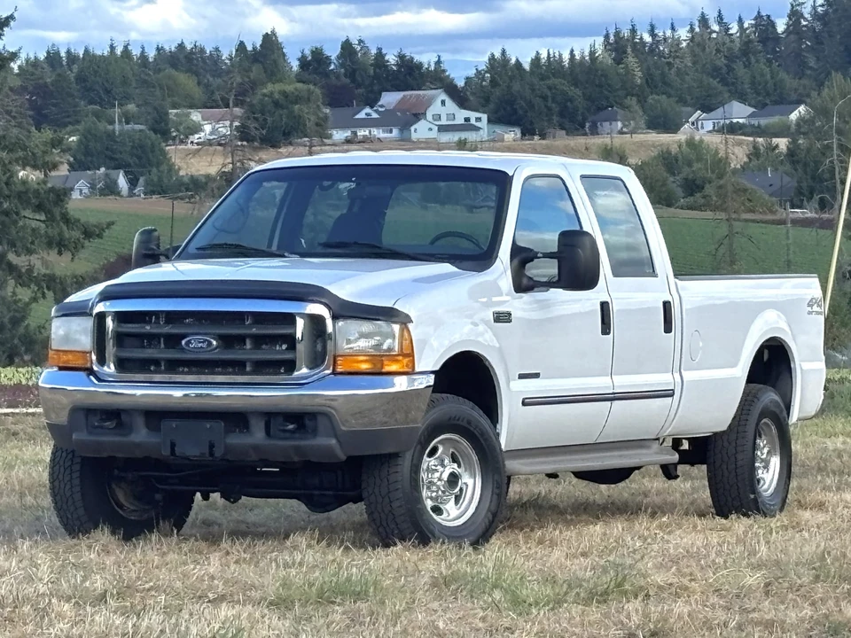 2000 Ford Super Duty 1st Gen - Image 2 of 31