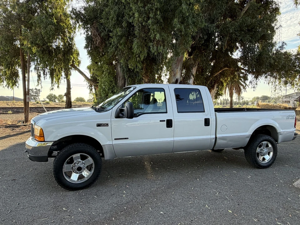 2000 Ford Super Duty 1st Gen - Image 10 of 31