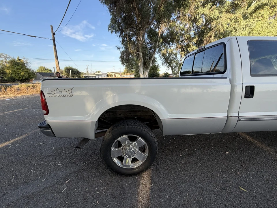 2000 Ford Super Duty 1st Gen - Image 25 of 31