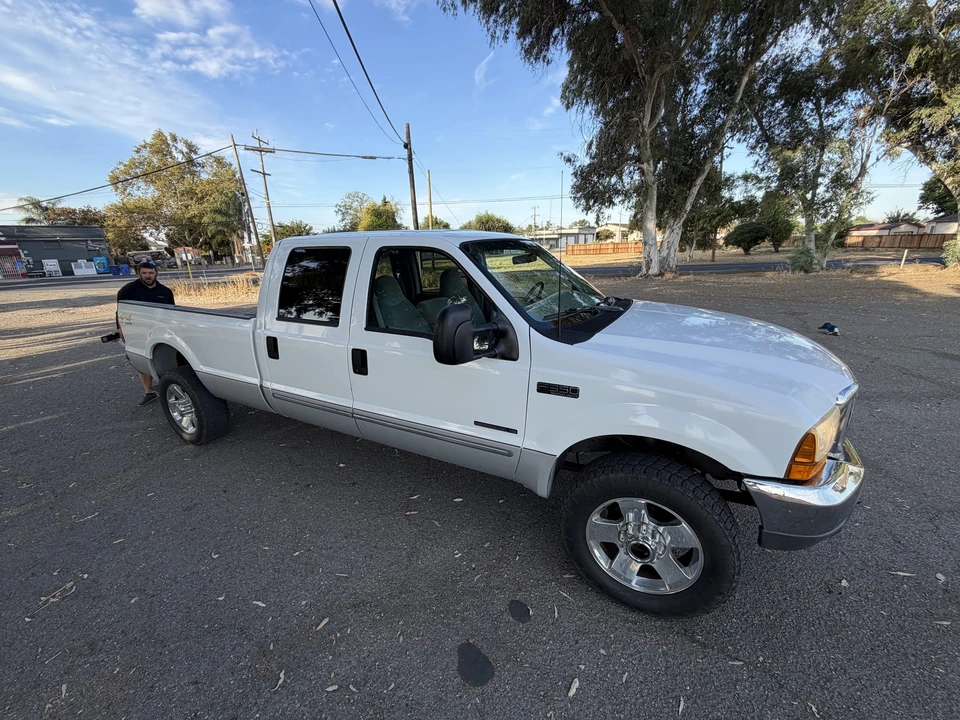 2000 Ford Super Duty 1st Gen - Image 17 of 31