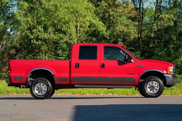 2000 Ford Super Duty 1st Gen - Image 3 of 8