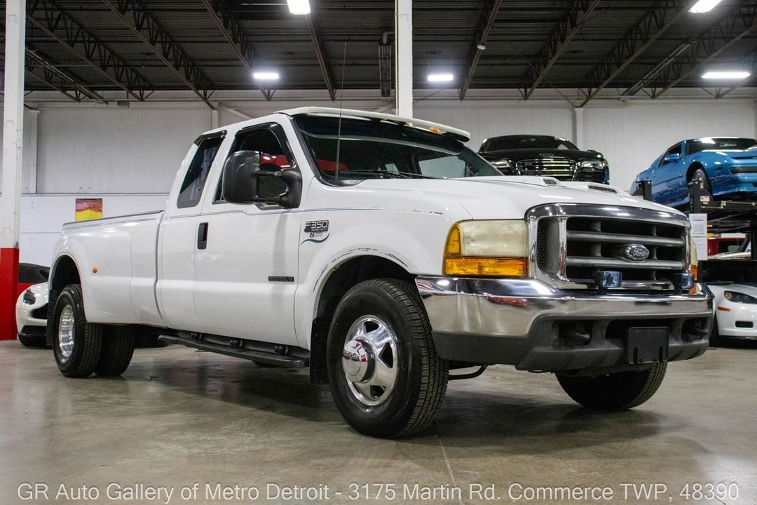 2000 Ford Super Duty 1st Gen - Image 10 of 12