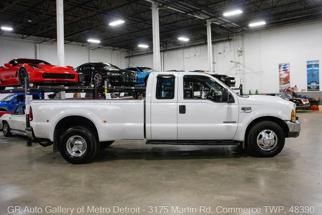 2000 Ford Super Duty 1st Gen - Image 8 of 12