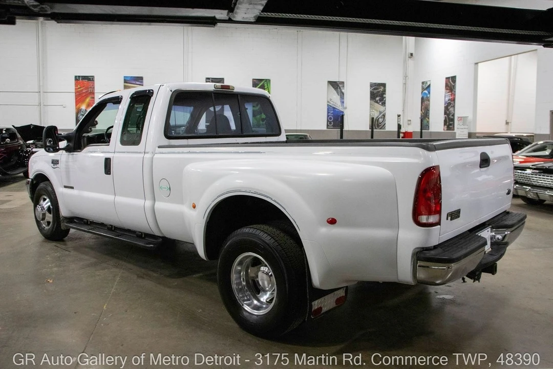 2000 Ford Super Duty 1st Gen - Image 4 of 12