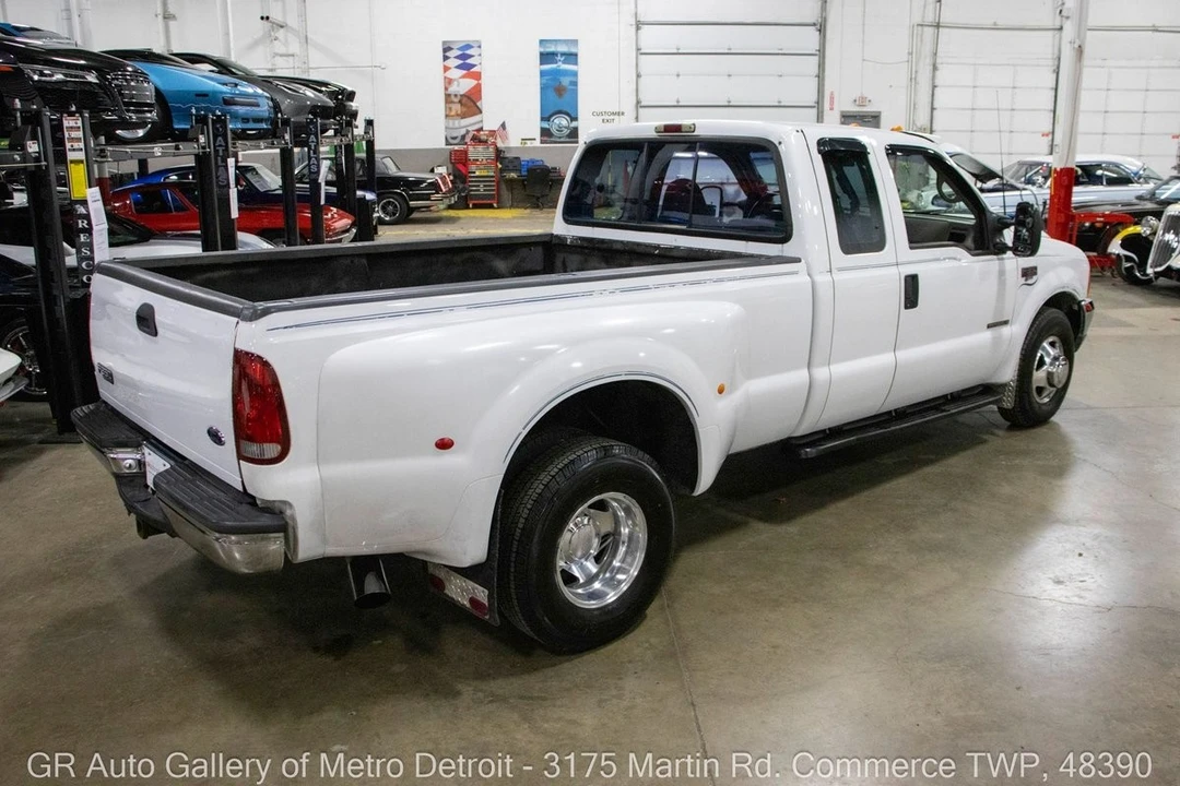 2000 Ford Super Duty 1st Gen - Image 7 of 12