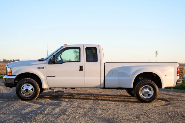 2000 Ford Super Duty 1st Gen - Image 3 of 7