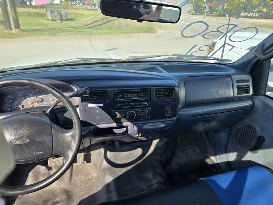 2000 Ford Super Duty 1st Gen - Image 7 of 12
