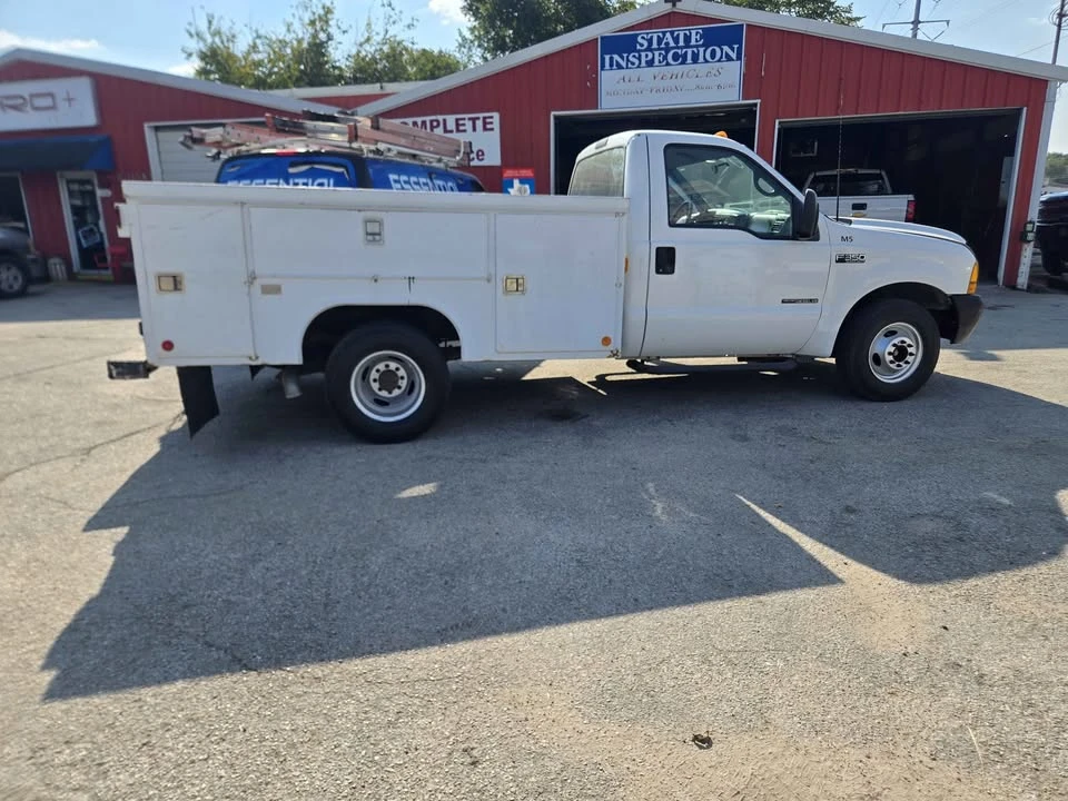2000 Ford Super Duty 1st Gen - Image 3 of 12