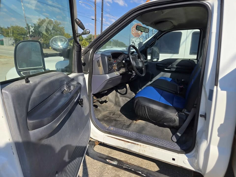 2000 Ford Super Duty 1st Gen - Image 6 of 12
