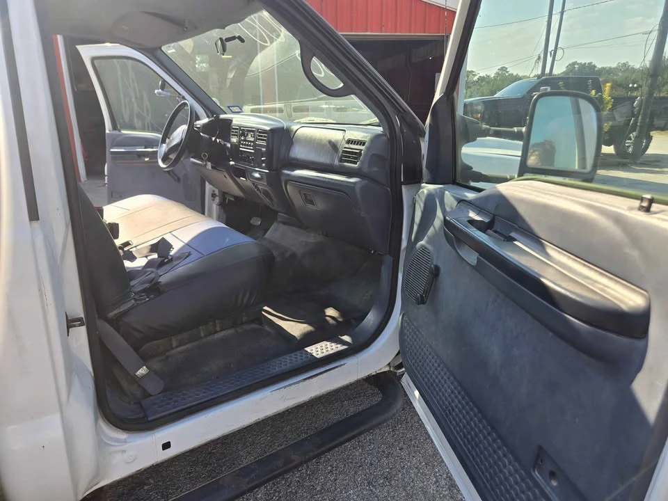 2000 Ford Super Duty 1st Gen - Image 10 of 12