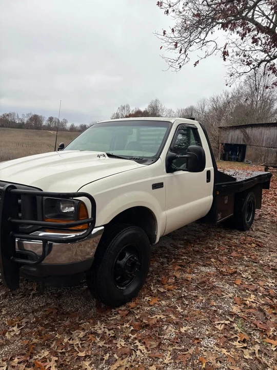 2000 Ford Super Duty 1st Gen - Image 2 of 8