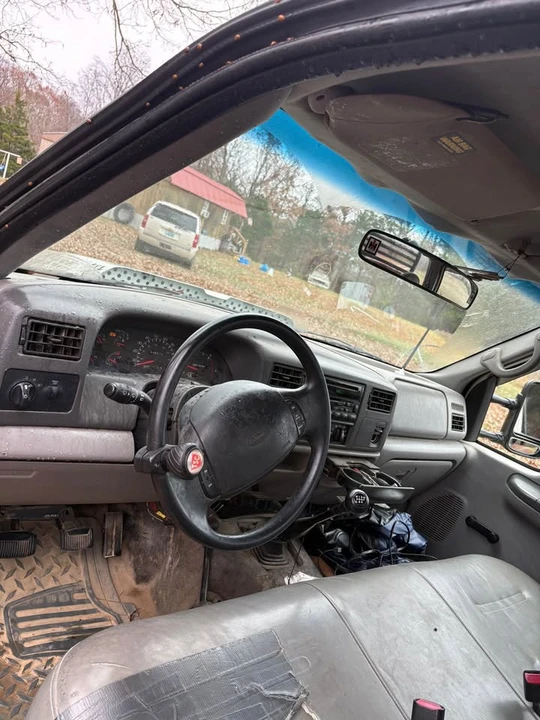 2000 Ford Super Duty 1st Gen - Image 7 of 8