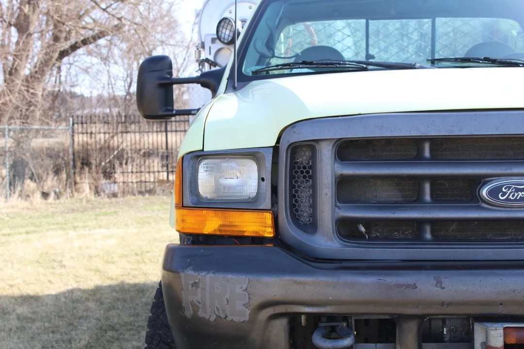 2000 Ford Super Duty 1st Gen - Image 9 of 12