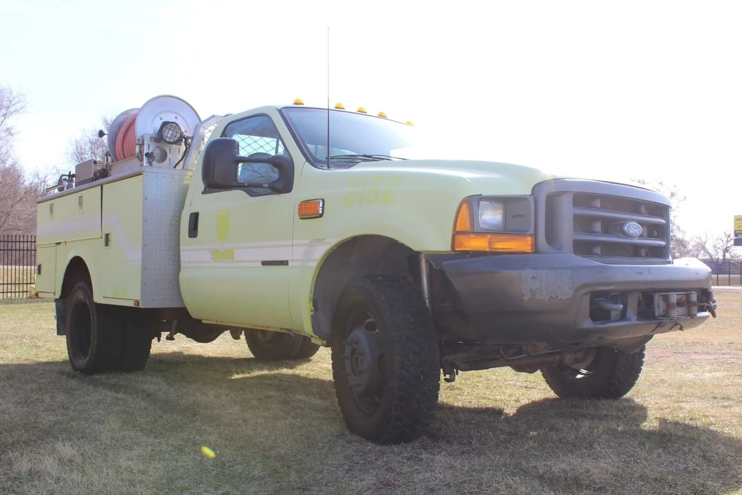 2000 Ford Super Duty 1st Gen - Image 7 of 12