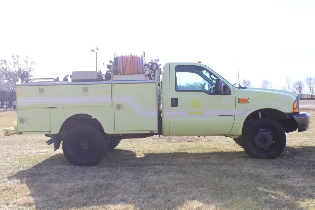 2000 Ford Super Duty 1st Gen - Image 6 of 12