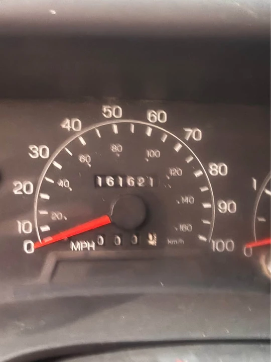 2000 Ford Super Duty 1st Gen - Image 7 of 12