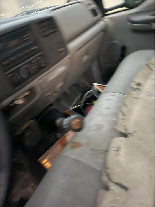 2000 Ford Super Duty 1st Gen - Image 3 of 12