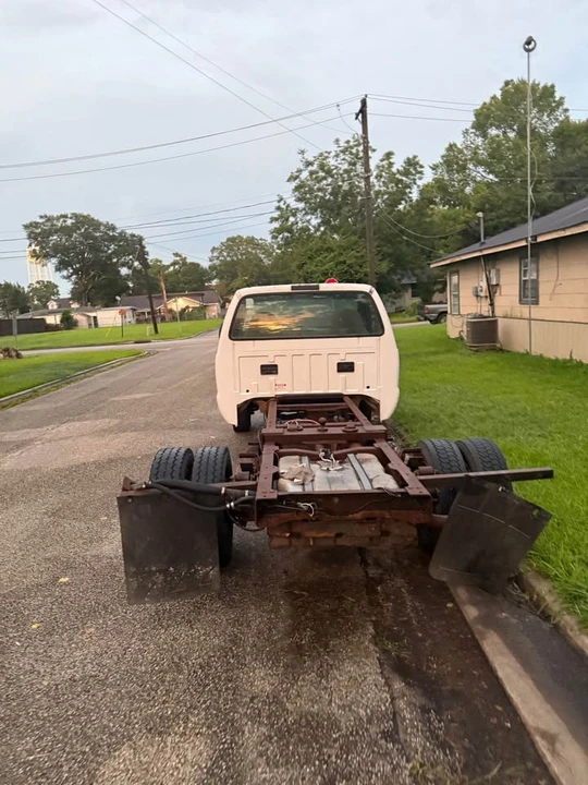 2000 Ford Super Duty 1st Gen - Image 6 of 12
