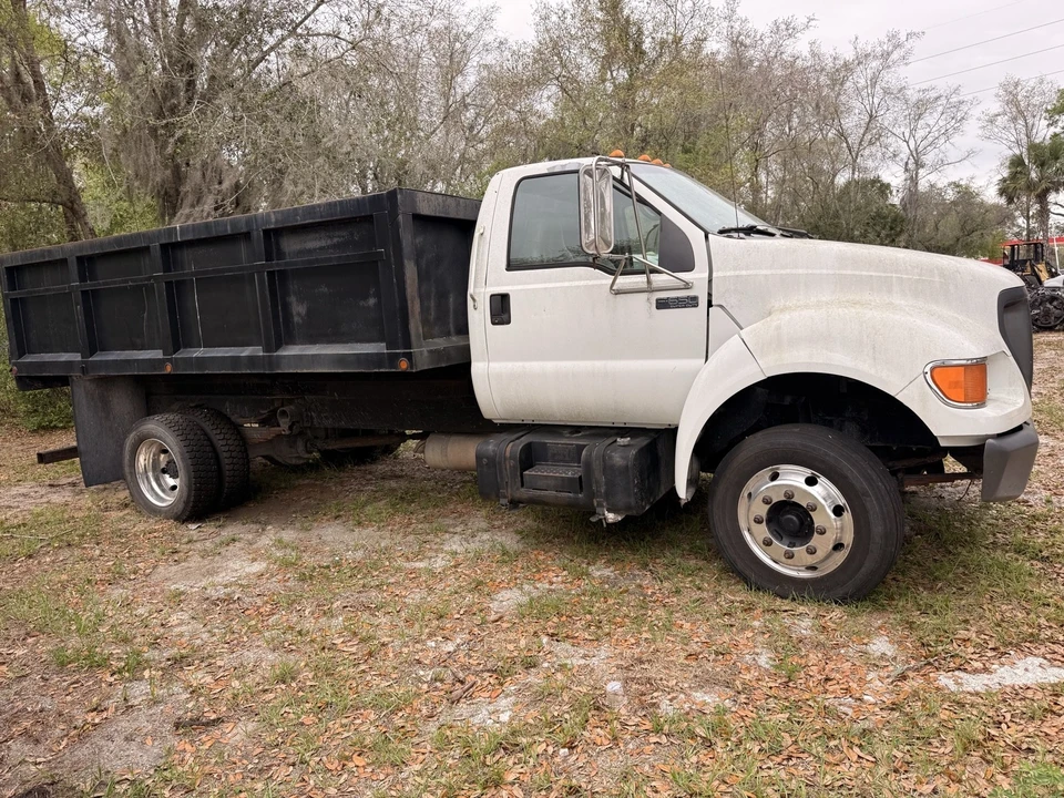 2000 Ford Super Duty 1st Gen - Image 4 of 17