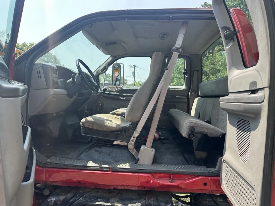 2000 Ford Super Duty 1st Gen - Image 9 of 10