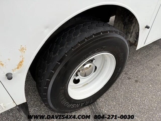 2000 Ford Super Duty 1st Gen - Image 10 of 12