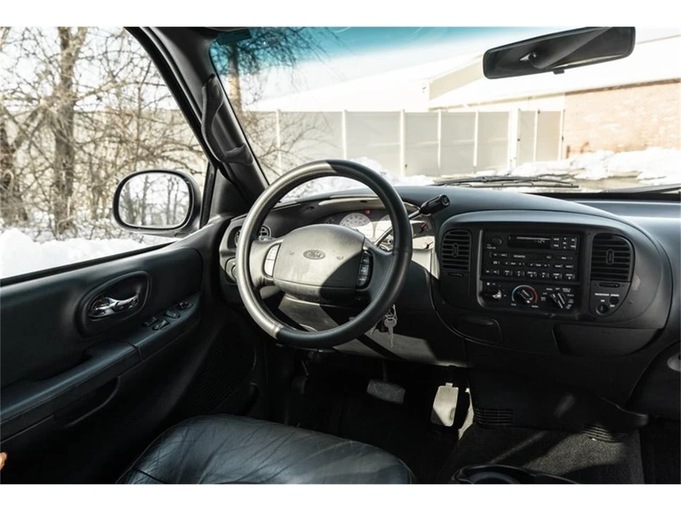2000 Ford F-150 10th Gen - Image 12 of 31