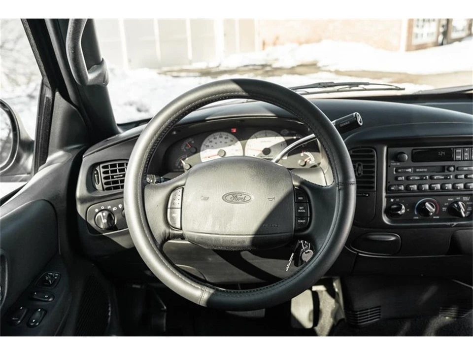 2000 Ford F-150 10th Gen - Image 27 of 31