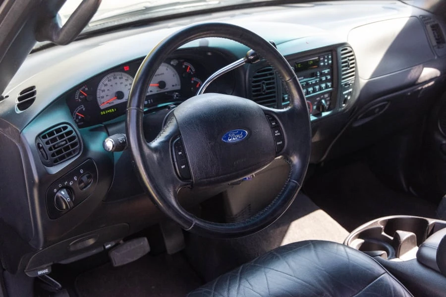 2000 Ford F-150 10th Gen - Image 27 of 30