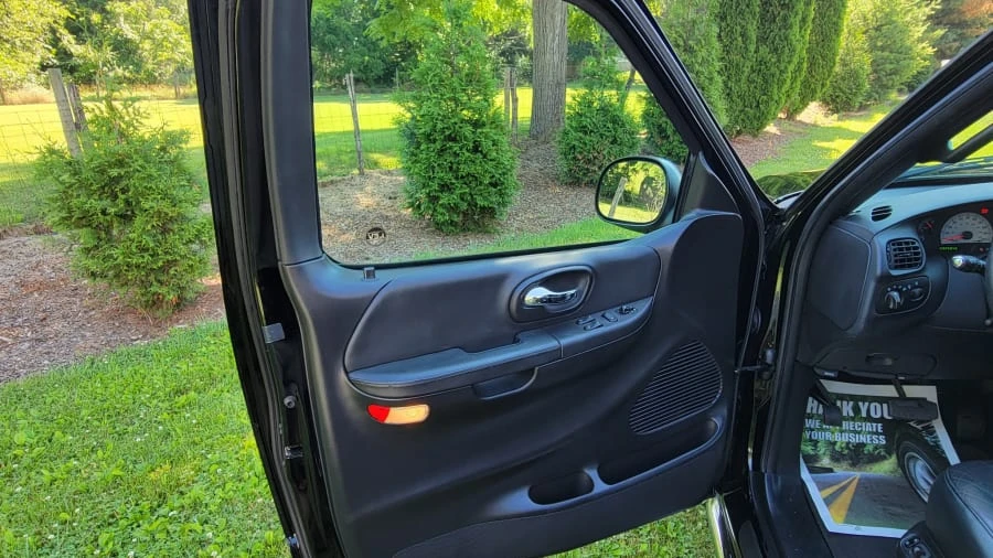 2000 Ford F-150 10th Gen - Image 5 of 10