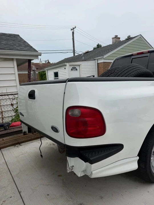 2000 Ford F-150 SVT Lightning 10th Gen - Image 7 of 15