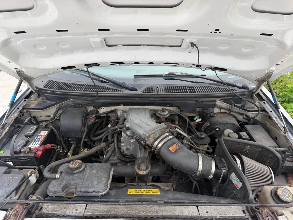 2000 Ford F-150 SVT Lightning 10th Gen - Image 14 of 15