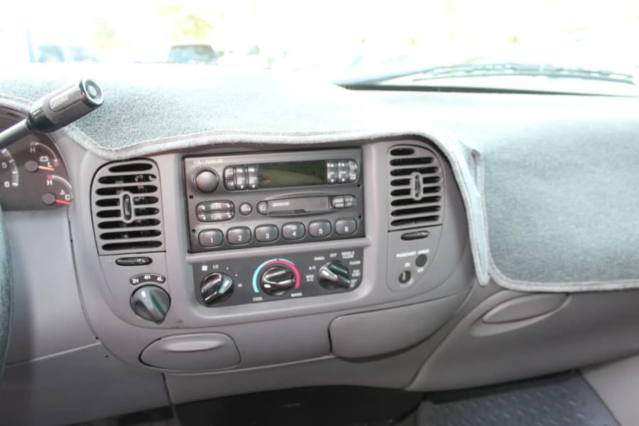 2000 Ford F-150 10th Gen - Image 14 of 19
