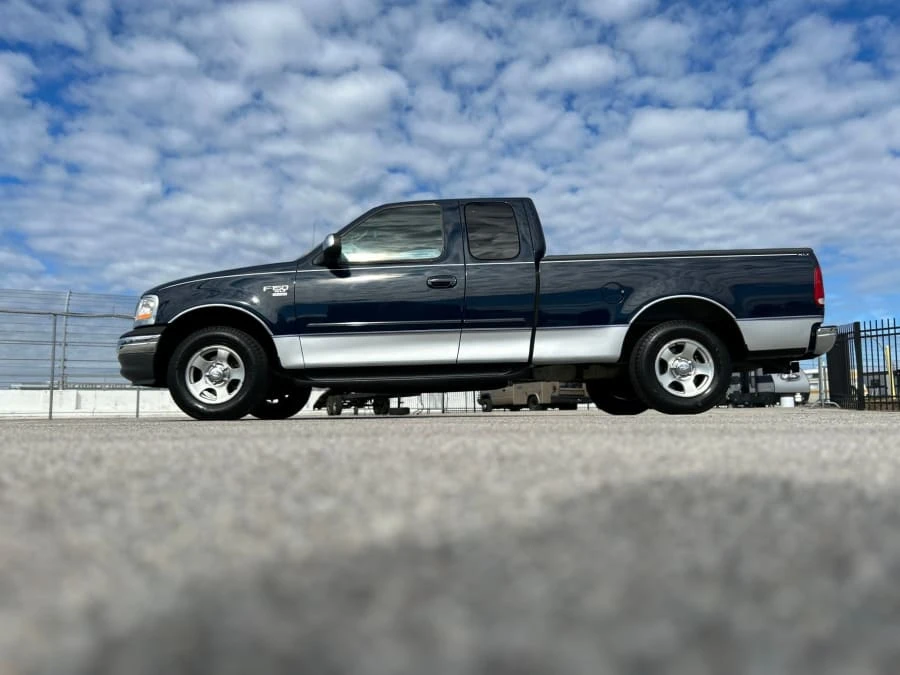 2000 Ford F-150 10th Gen - Image 2 of 15